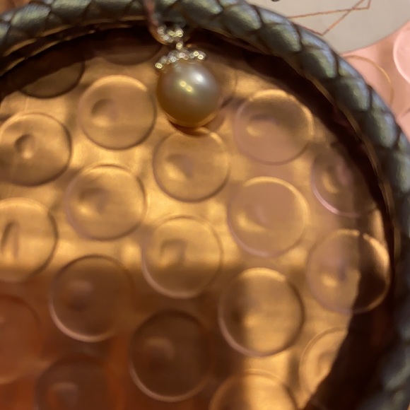 Vantel Pearls wrapped bracelet - Picture 2 of 4